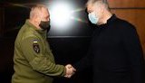Порошенко встретился с вышедшим год назад из СИЗО генералом Марченко: Преследования участников АТО, волонтеров и героев Майдана стали системными