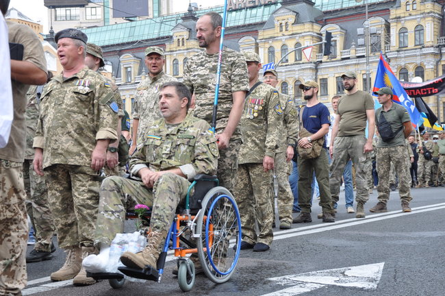 У центрі Києва відбувся Марш захисників України 38