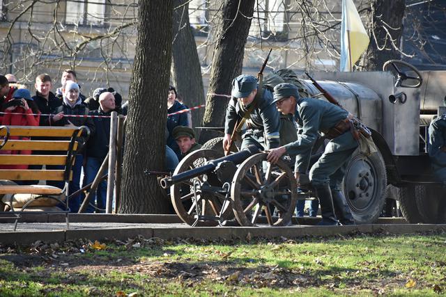 Марш славы ЗУНР прошел по центральным улицам Львова 12