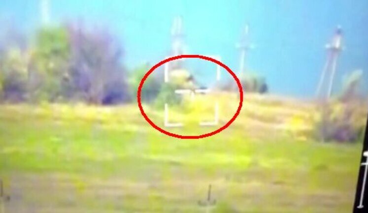 Calculation of anti-tank missile system "Stugna-P" destroys machine of charging flamethrower system TOS-1A "Solntsepek" of occupying army. VIDEO