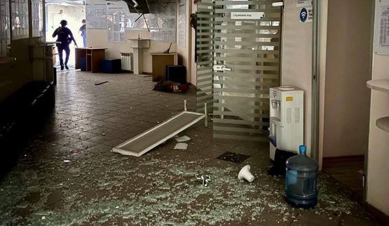 Здание налоговой инспекции повреждено ударом РФ в Киеве
