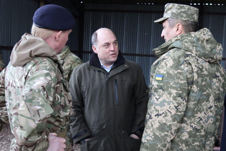 Військове керівництво Австралії відвідало українських воїнів, що проходять підготовку у Британії 08