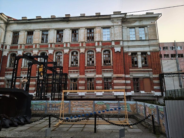 РФ вдарила по університетах в Дніпрі