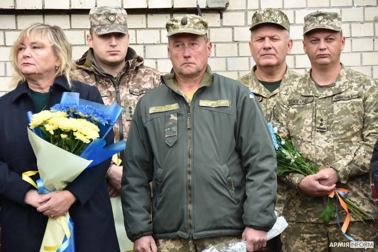 Меморіальні дошки загиблим воїнам Володимиру Ковалю й Іллі Павлову відкрили у Хмельницькому 04