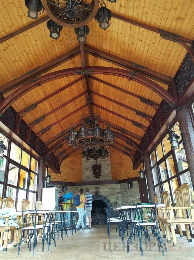 Hunting home of fugitive president Yanukovych: trophy from Lukashenko and guards shooting club 11 Hunting home of fugitive president Yanukovych: trophy from Lukashenko and guards shooting club 11