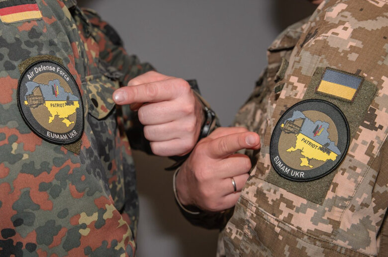 Ще одна група українських військових завершила навчання на Patriot у Німеччині