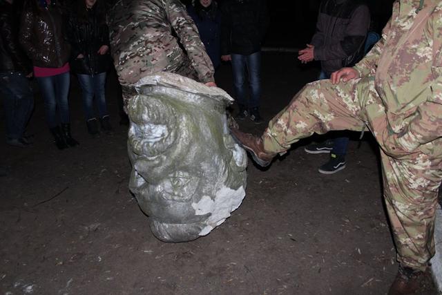 памятник первомайск снос петровский
