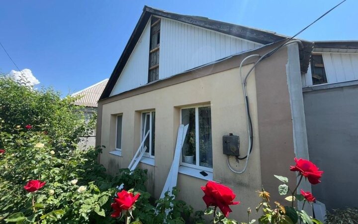Окупанти впродовж дня 24 травня обстріляли Нікополь: 3 людини поранені