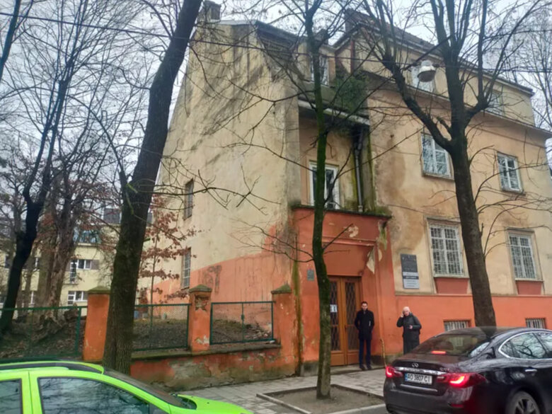 Історичну будівлю в елітному районі Львова продадуть за 65 мільйонів