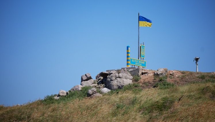 Захисники Зміїного - ворогові: "Русский военный корабль, иди нах#й!". АУДІО