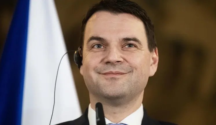 Пока продолжается война, пожалуй, нет причин смягчать санкции против РФ, – глава МИД Чехии Мацинка