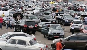 В Україні падає попит на вживані авто з-за кордону: популярні моделі квітня