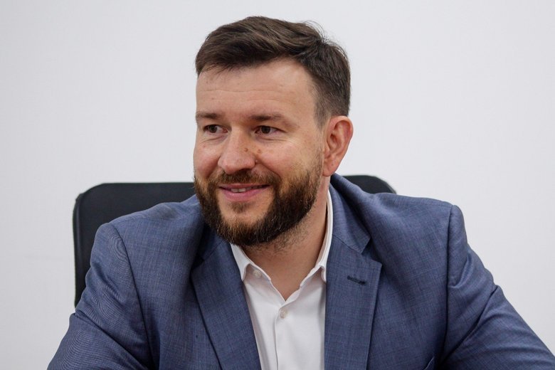улютін