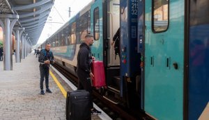Перші поїзди новою євроколією вирушили з Ужгорода до ЄС. ФОТО