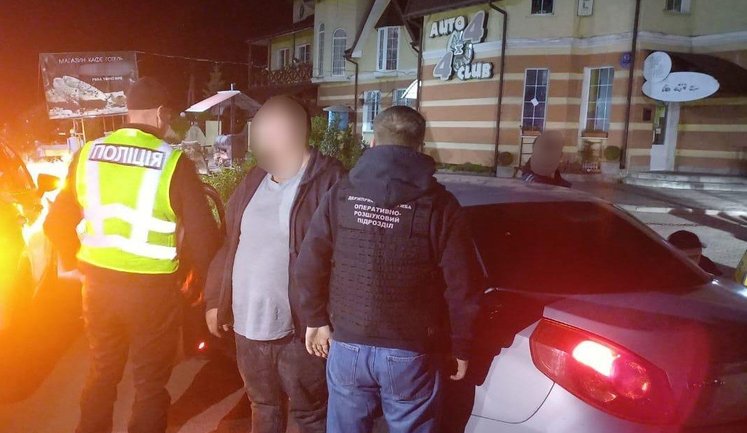 Затримано двох чоловіків, які забезпечували незаконне переправлення осіб через кордон на Волині. ФОТОрепортаж