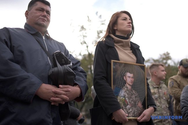 Марш на честь захисників України відбувся у Львові 04