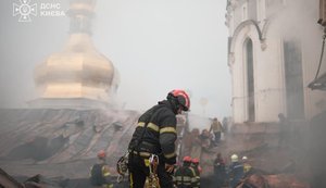 Київ: пожежі в Києво-Печерська лавра та "Мистецькому арсеналі" після ударів РФ