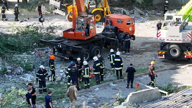 Кількість загиблих внаслідок обстрілу Миколаєва рашистами зросла до 5 осіб, - ДСНС 04