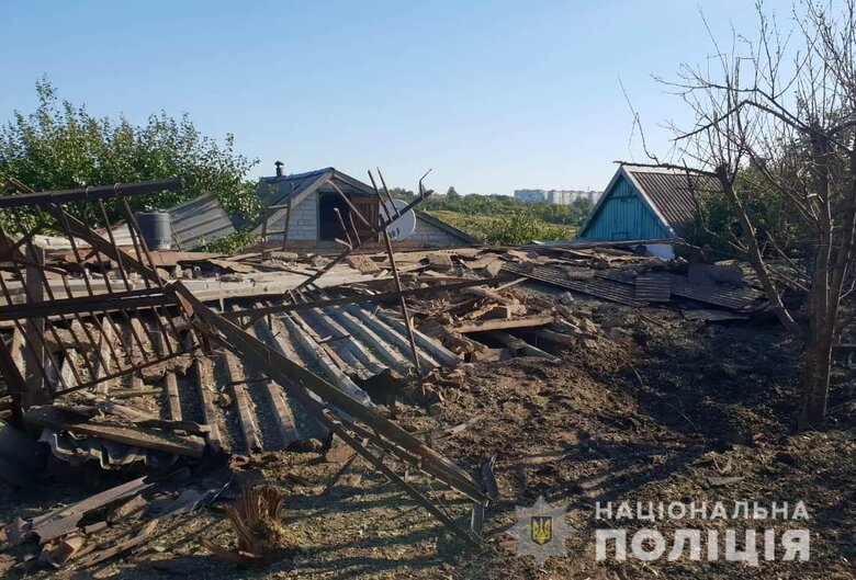 Последствия обстрелов Запорожской области – рашистами. Разрушены дома мирных жителей, - Нацполиция 05