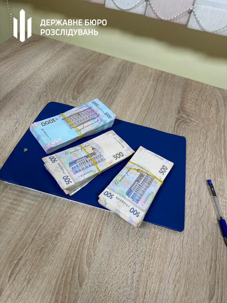 Депутат облради зі спільником намагалися видурити понад 1 млн грн у підприємця на Львівщині