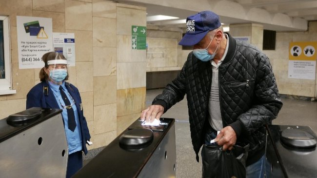В Киеве и Харькове открылось метро 01
