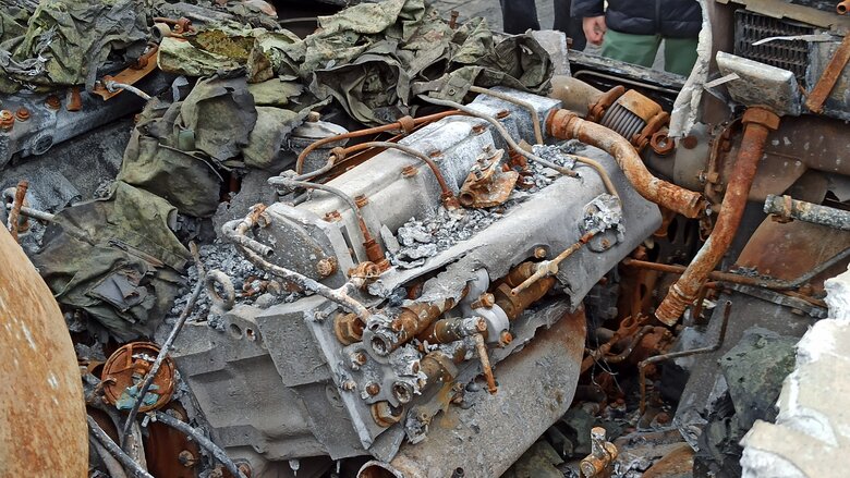 Танк, БМД та Тигр: В центрі Києва відкрилась виставка демілітаризованої техніки російських окупантів 08