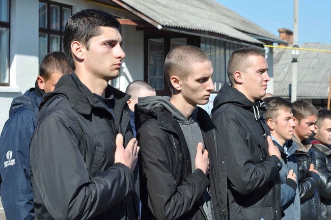 Призов-2019: перші 80 юнаків вирушили до армії 03