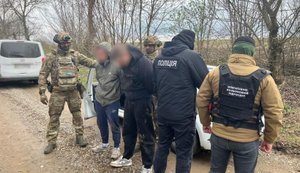 Канал незаконного виїзду за кордон перекрито: затримано чотирьох учасників схеми. ФОТОрепортаж