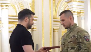 Зеленский наградил воинов и семьи погибших по случаю Дня добровольца. ВИДЕО