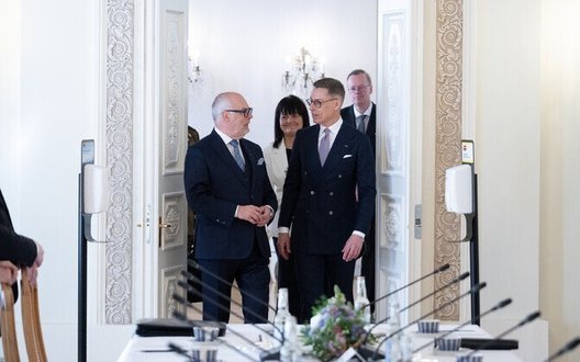 Стубб погодився з президентом Естонії Карісом у тому, що в майбутньому доведеться говорити з РФ