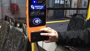 Электронный билет заработал в тестовом режиме в общественном транспорте Киева. ФОТО
