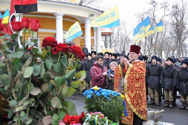 Kruty Heroes commemorated with march and requiem in Kyiv 10