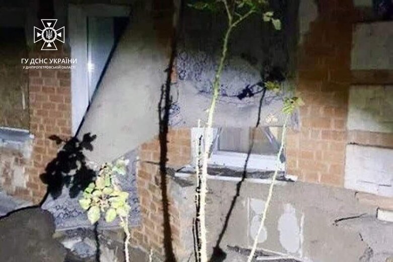 Ліквідовано наслідки ворожих атак у Нікопольському районі, - ДСНС 03