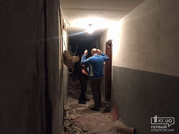 Потужний вибух стався в багатоповерхівці Кривого Рогу: травмовано 3 осіб, зокрема дитину, - ДСНС 04