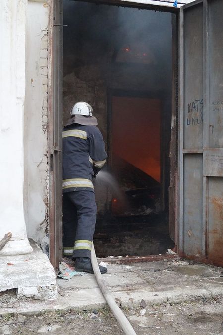 Згорів найдавніший бароковий палац Лівобережної України 02
