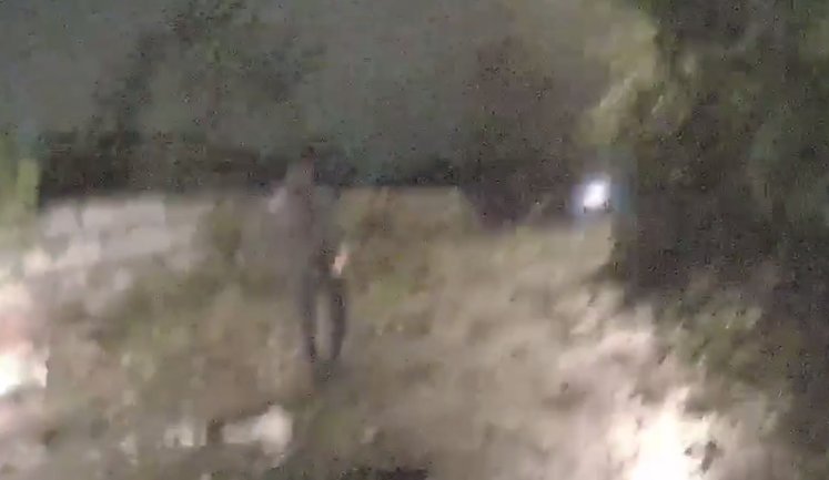 Работа патрульных полицейских в момент ударов баллистикой по Киеву. ВИДЕО