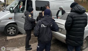 СБУ та Нацполіція викрили ще 4 "ухилянтські схеми" у столиці та західних регіонах України. ФОТОрепортаж