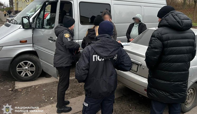 СБУ та Нацполіція викрили ще 4 "ухилянтські схеми" у столиці та західних регіонах України. ФОТОрепортаж