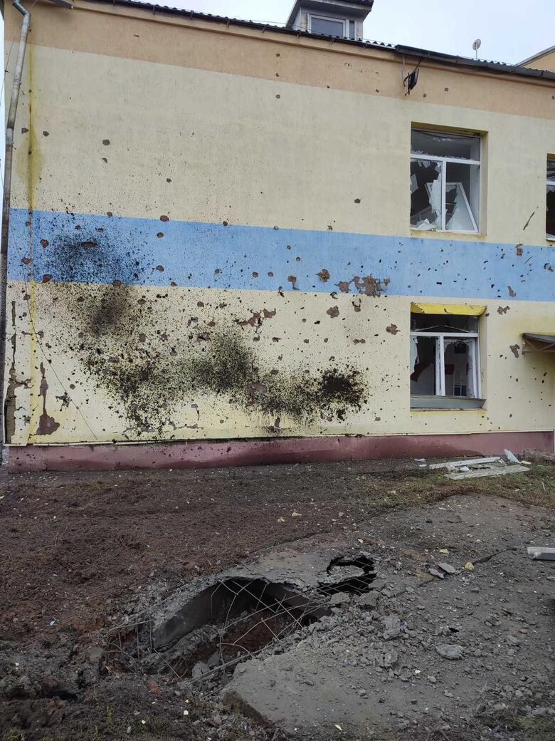 Росіяни обстріляли школу та навчально-виховний комплекс на Донеччині, - ОВА 02