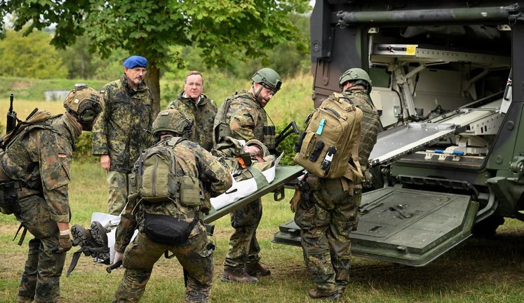 Німеччина моделює сценарій на випадок конфлікту з РФ: готується до 1000 поранених військових на день