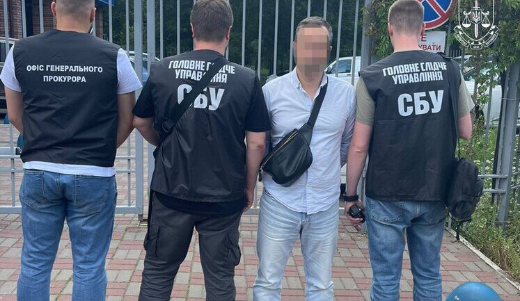 Посадовець Київського ТЦК вимагав 3500$ хабаря за зняття з розшуку військовозобов’язаного: його затримано. ФОТО