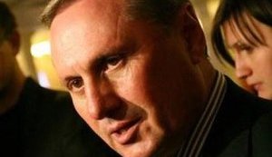 Ефремов "отмазывает" творцов Налогового кодекса: "Люди имеют право на ошибку"