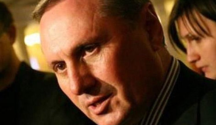 Ефремов "отмазывает" творцов Налогового кодекса: "Люди имеют право на ошибку"