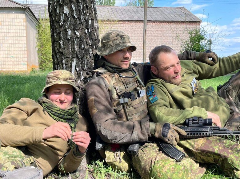 Розвідник Сергій Дячик: На Запорізькому напрямку гаряче завжди. Як було масивно, так і залишається. Багато росіян лягають, але все одно пруться й пруться 02