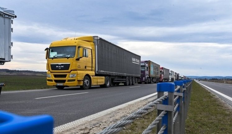 Мінрозвитку анонсувало зміни у сфері автотранспорту: перелік законодавчих ініціатив