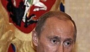 Путин вручил медаль украинке "за популяризацию русского языка"