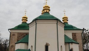 У Лаврі після російської атаки відновив роботу один із найдавніших храмів Києва. ФОТОрепортаж