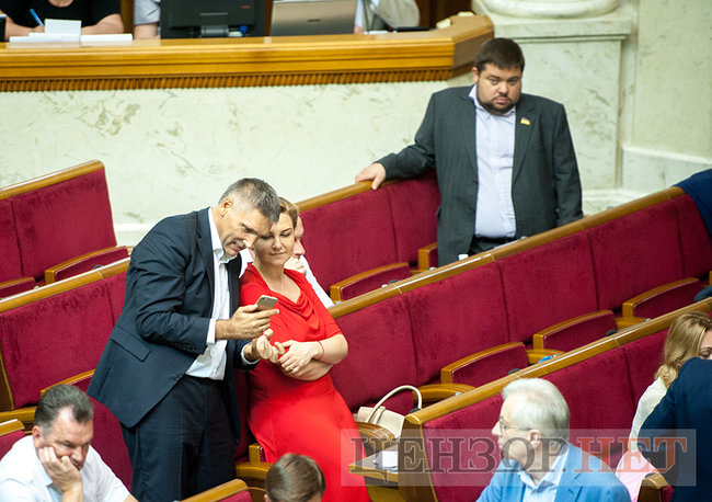 Мелірування Рибчинського, розповідь Мірошниченка Продан і Каплін, що розводить руками, - день роботи ВР 19 червня 04