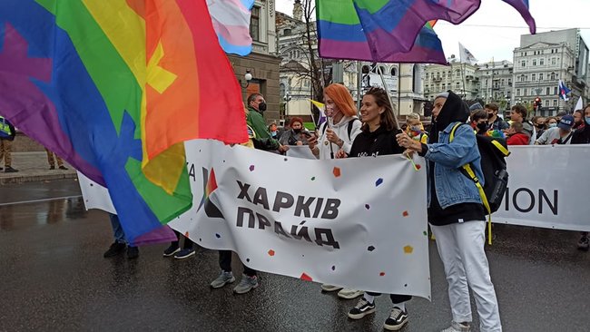 Учасники ЛГБТ-маршу збираються в центрі Києва 13