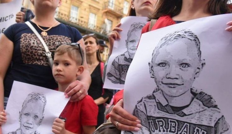В деле об убийстве пятилетнего Кирилла Тлявова появился третий подозреваемый, это не полицейский, - директор ГБР Труба. ВИДЕО